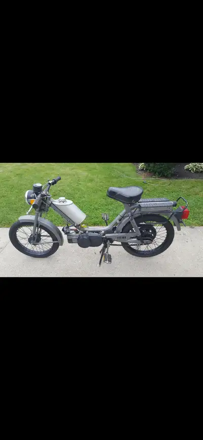 Jawa 210 moped . For parts Crank snapped For parts only See pictures Would be great for electric mot...