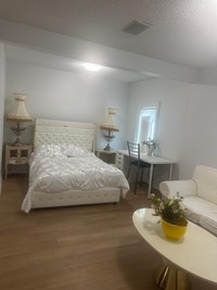 Big furnished  BEDSPACES/ PARTITION ROOMS near Go station Mississauga / Peel Region Toronto (GTA) Preview