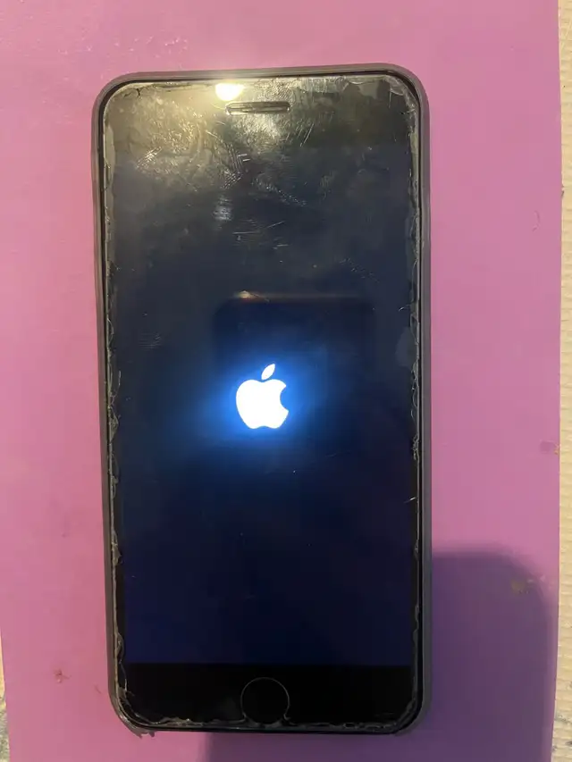 iPhone 8 Plus 256gb in Cell Phones in Markham / York Region - Image 5