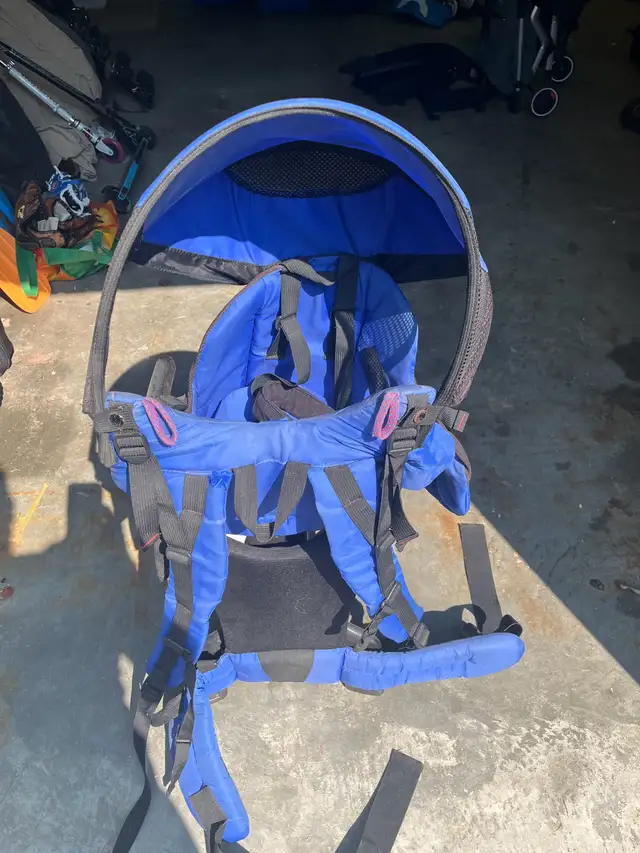 Evenflow Carrier in Strollers, Carriers & Car Seats in North Bay - Image 2