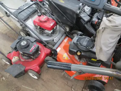 plusieurs tondeuses a vendre model et prix different de 160 a 350.00 je suis mecanicien et je peux a...