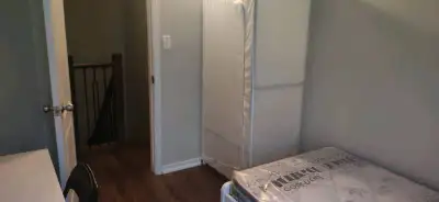 This bright and cozy room in York Village , 3rd floor, fully furnished, Share big balcony, Share bat...