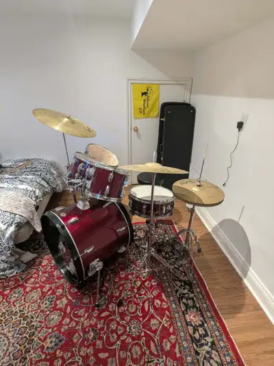 Drum set - Tama acoustic, complete set with symbols & throne, View more