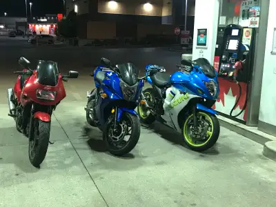 Selling my 1995 Kawasaki Ninja 500R. This motorcycle is in mint condition for its age and a fantasti...