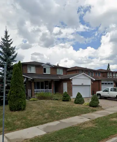 Corner Lot 3-Bedroom Home | Ideal for Family