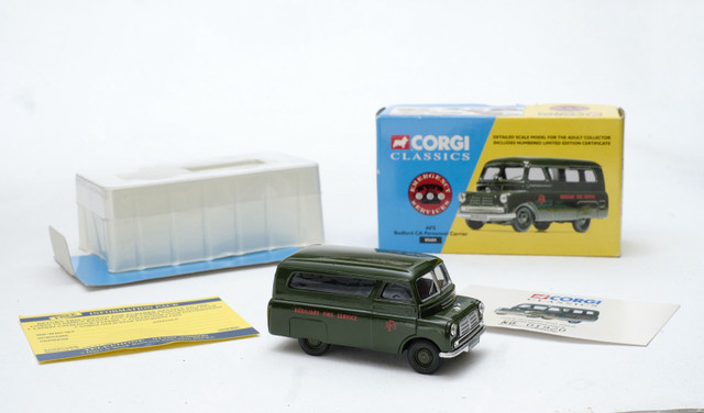 Corgi Classics AFS Bedford CA Personel Carrier in Toys & Games in City of Toronto - Image 4