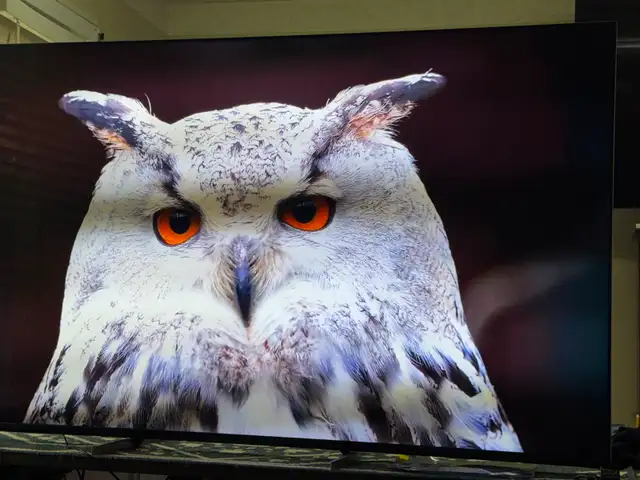 Samsung 85 inches 4K smart like new here in TVs in Ottawa - Image 4