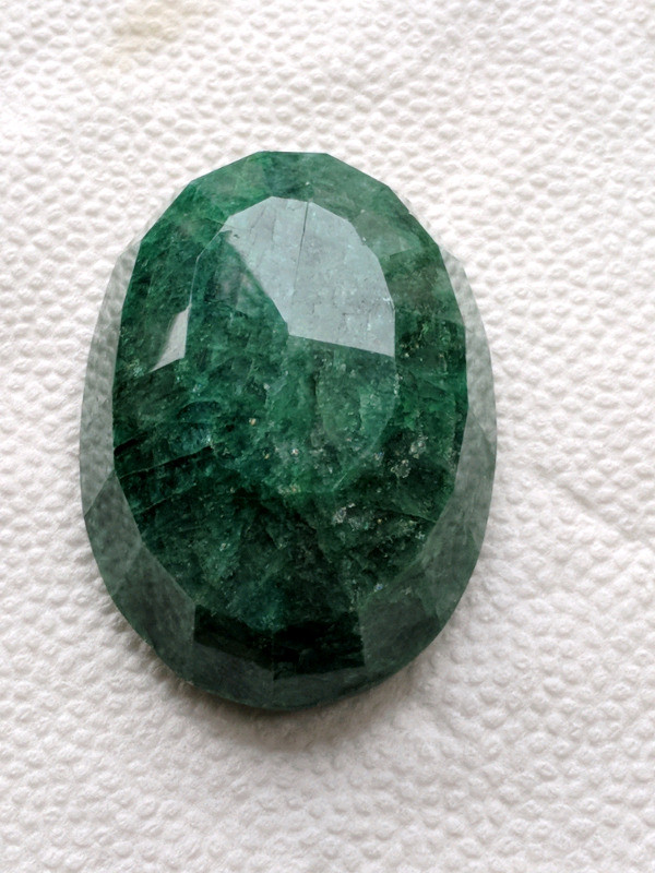 529 Ct. Beryl, Green, Emerald Colour Stone in Jewellery & Watches in Stratford - Image 4