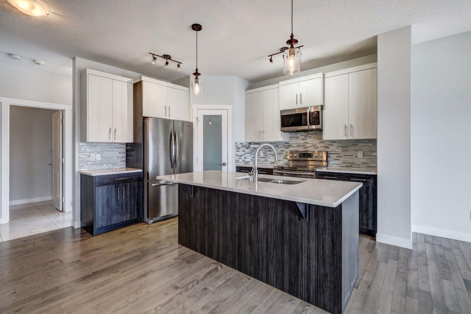 3.5BR   2.5Bath Open Concept Main Floor Home 2