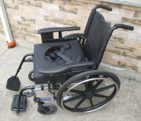 Stellato Wheelchair 18"(46cm)x18"(46cm) Weight Cap.250lb(114kg)