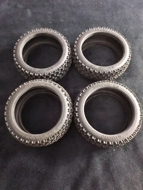 Kyosho 1/8 scale buggy tires in Hobbies & Crafts in Barrie - Image 2