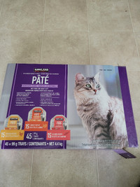 Adult cat Kirkland brand assorted pate