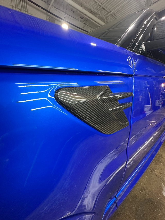 2019 Range rover SVR CARBON FIBRE- BLUE ON RED - low KM!  in Cars & Trucks in Mississauga / Peel Region - Image 3
