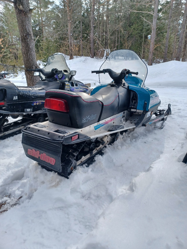 95 Ski-Doo Touring LE 380F in Snowmobiles in Owen Sound - Image 2