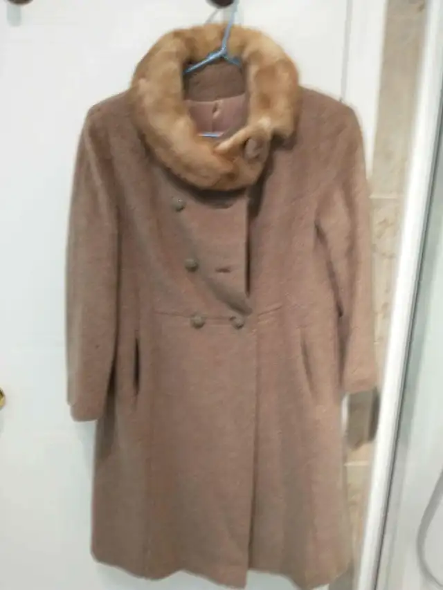 Winter Coat for Women in Women's - Tops & Outerwear in Laval / North Shore - Image 2