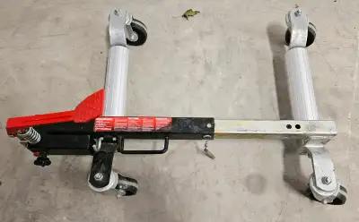 Four Motomaster 3000 lb. Hydraulic Positioning Jacks Move vehicles or trailers with the Positioning...