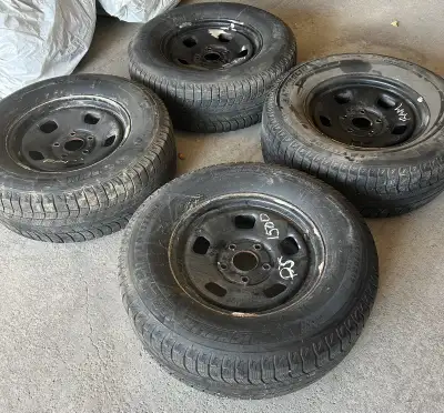 Off a Ram 1500 Size: 265/70R17 Center Bore / Hub Bore: 77.8 mm Bolt Pattern: 5x139.7 Tire Depth: 7/3...