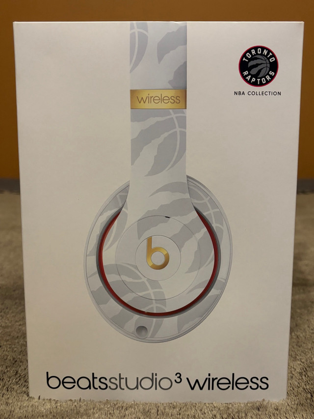 Beats by Dre Studio3 Wireless Headphones  in Headphones in Hamilton