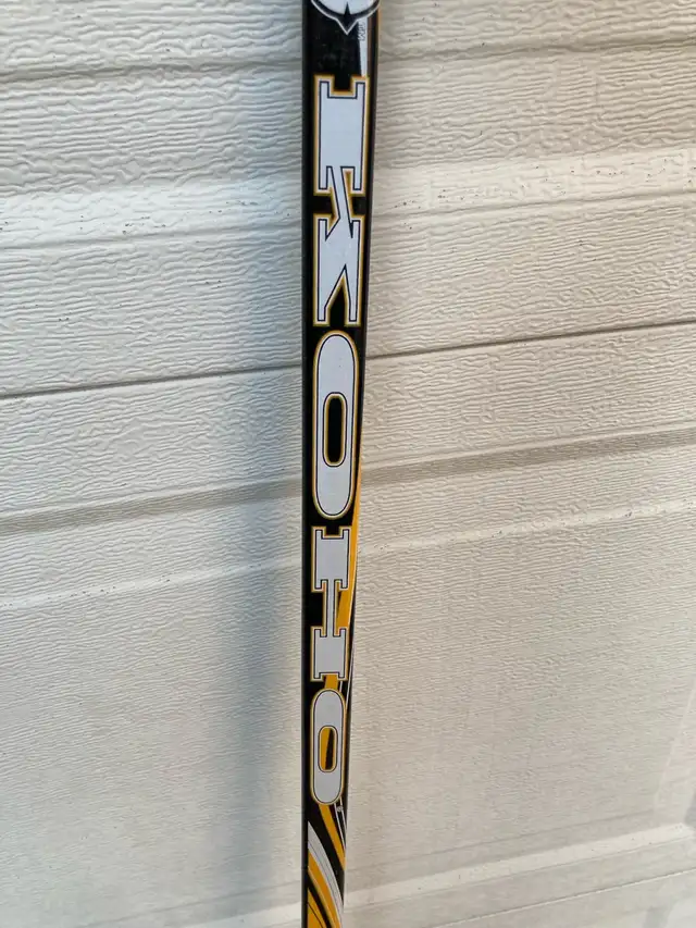 New Koho 242 Youth Street Hockey Sticks.  Left Shot in Hockey in City of Toronto - Image 3