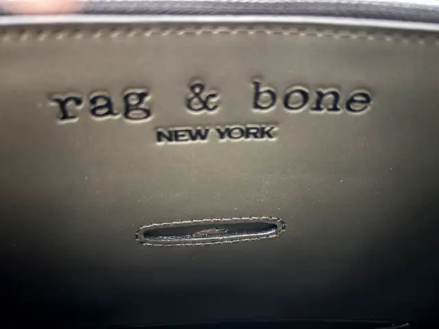 Rag and Bone Tote in Bags & Luggage in City of Montréal - Image 8