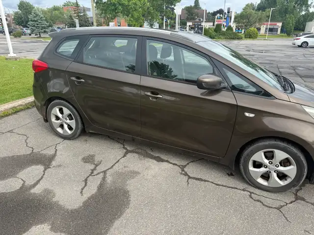 Kia Rondo 2014 496772160370790402