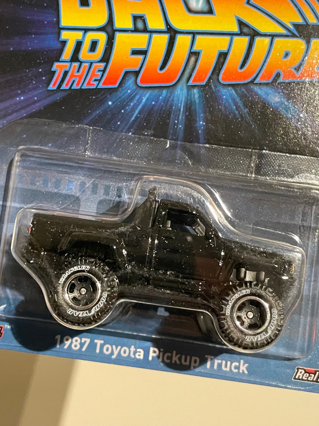Hot wheels Back to the future Toyota pickup truck Hilux in Toys & Games in Markham / York Region - Image 4