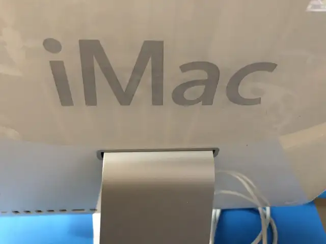 IMac 17”  Core2 Duo 2Gb Ram 150HDD great condition $299 in Desktop Computers in Markham / York Region - Image 7