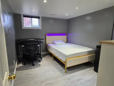 Room for Rent – Clean House with Pool – $850 – Blainville
