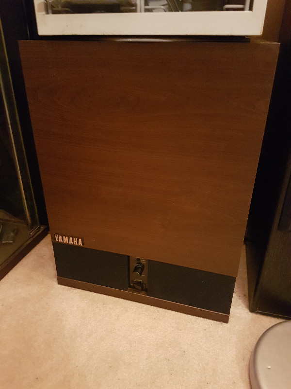 YAMAHA SUB NS-W1 in Speakers in North Bay - Image 2