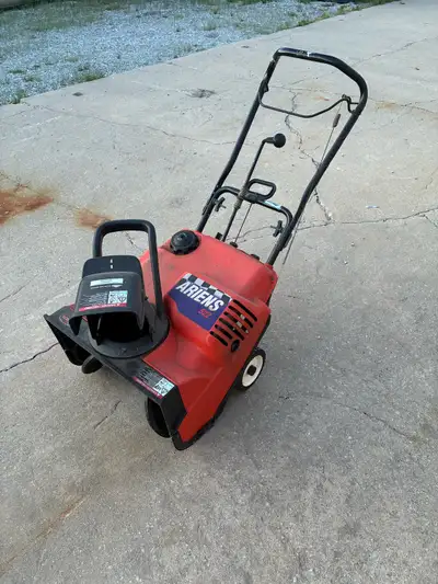 Ariens 522 snowblower , View more
