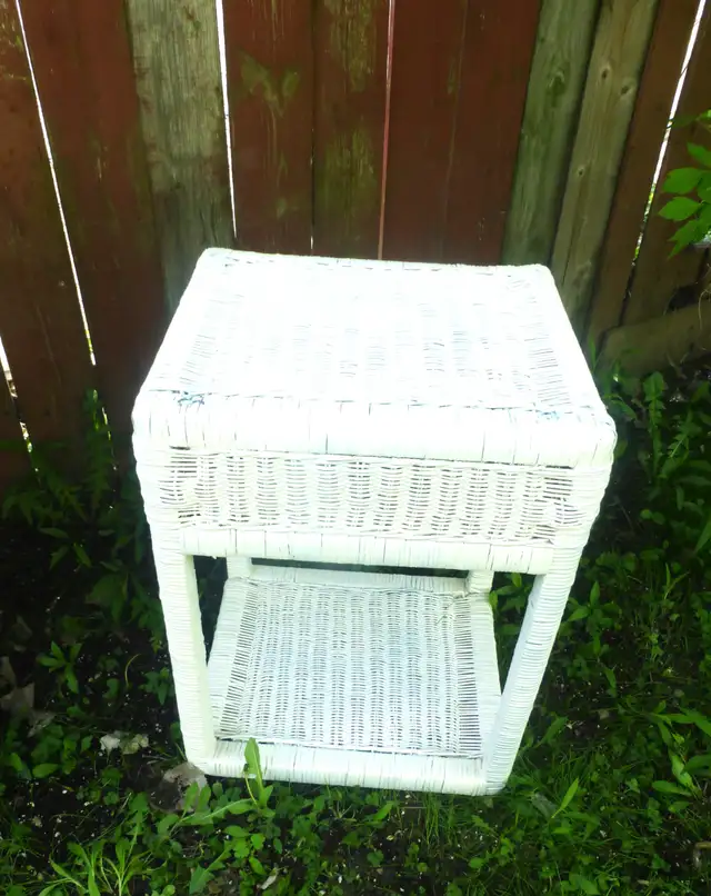 White WICKER FURNITURE Wicker Bench Table Mirror Shelf in Other Tables in St. Catharines - Image 9
