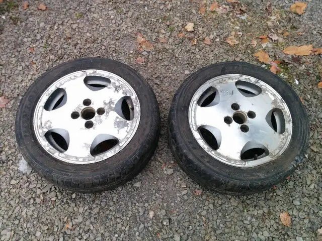 2 Mag Roue de 15 pouces VW 4 X 100 Gris Silver 5 branches Hiver in Tires & Rims in Laurentides - Image 2