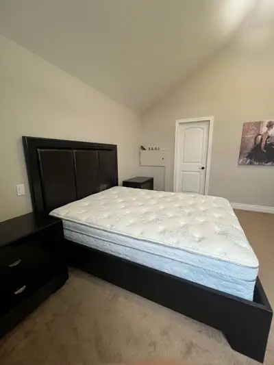 queen bedroom set , View more