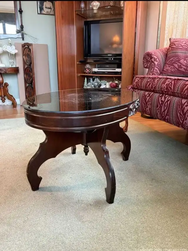 Vintage Solid Wood Oval Coffee Table with Beveled Glass Top in Other Tables in Delta/Surrey/Langley - Image 4