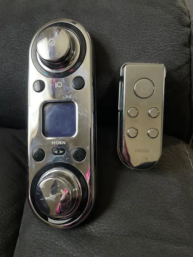 Morning vertical spa control in Plumbing, Sinks, Toilets & Showers in Moncton - Image 3