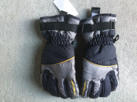 BRAND NEW -HOT PAWS WINTER GLOVES - YOUTH M