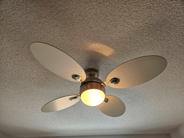 NOMA 4-Blade 3-Speed Ceiling Fan with Lighting & Remote, 42-in in Indoor Lighting & Fans in Mississauga / Peel Region - Image 2