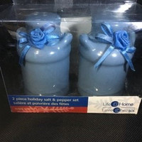 2 Piece Holiday Set Salt & Pepper Shakers Blue Ceramic Milk Cans