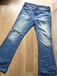 A&F - Abercrombie & Fitch ripped, faded wide leg jeans 6R $15
