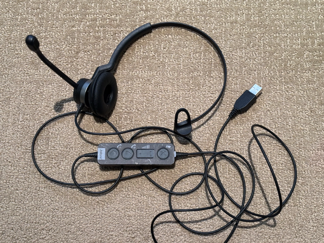 Jabra Biz 2300 Mono Wired Headset in Headphones in City of Toronto - Image 2