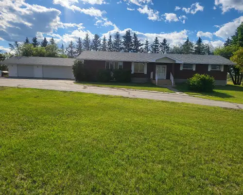 ACRAGE HOUSE FOR RENT NEAR BALZAC MALL ( CROSS IRON MALL ) ITS ALSO GOOD FOR CONTRUCTION BUSINESS OR...