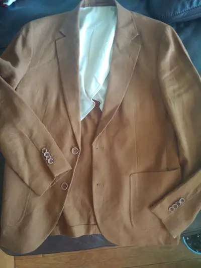 Blazers and Suits 38S and 40S Vestons et Complets, View more