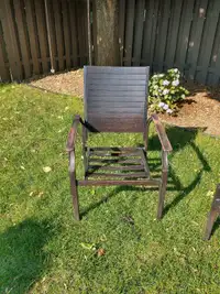 Chaises de patio en métal 