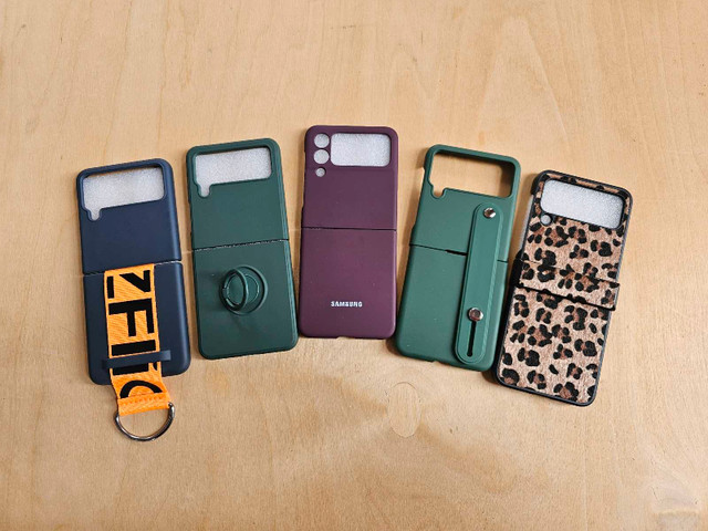 Set of 5 samsung z flip4 phone cases in Cell Phone Accessories in Kingston