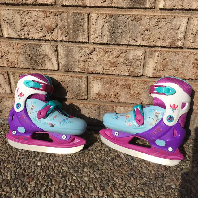 Adjusteble Disney    Skates.  Sizes  Y12 -2 in Skates & Blades in Mississauga / Peel Region - Image 2