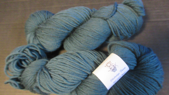 Sheridge Farm DK and Worsted Yarns - Misc Colors in Hobbies & Crafts in Gatineau - Image 3