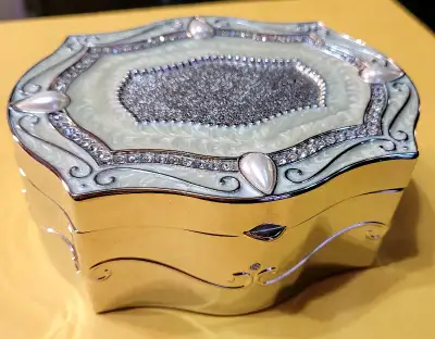 A unique Silver Plated jewelry box for gold & silver rings, earrings, bracelet, necklace, watch, dia...