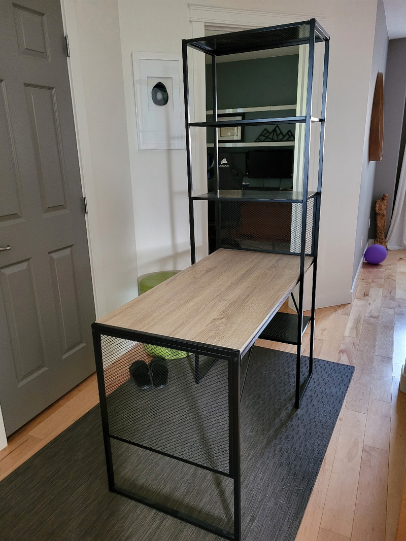 Student desk with shelves, trendy, light and easy to move Desks Edmonton Kijiji