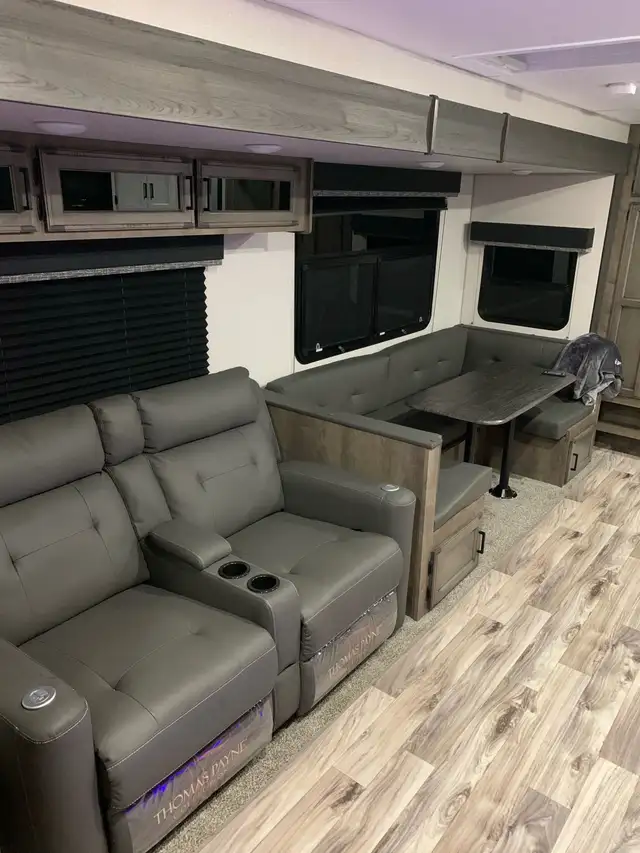 2021 Venture Rv Sporttrek Touring ST332VBH in Travel Trailers & Campers in Kingston - Image 6