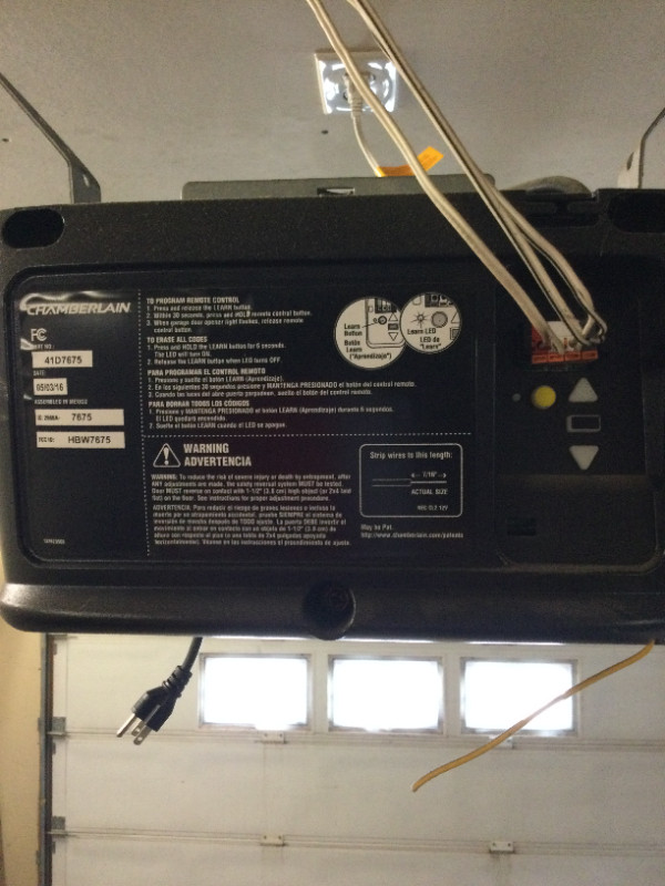 garage door opener in Garage Doors & Openers in Cape Breton - Image 2